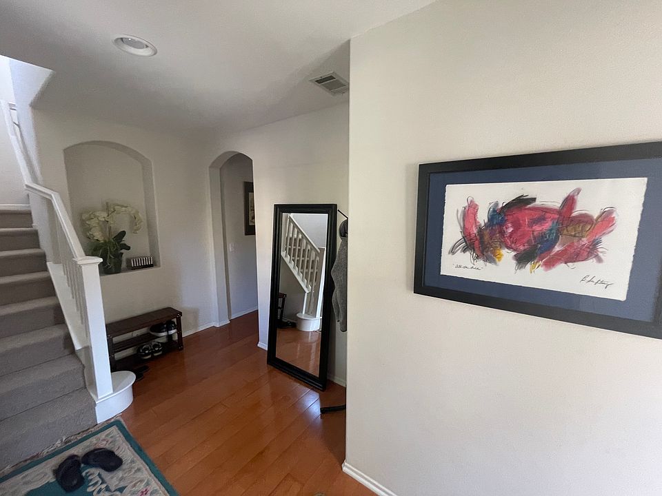 1st Floor Entry