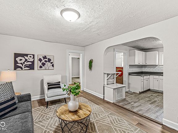 4th image of 1225 N Denny St