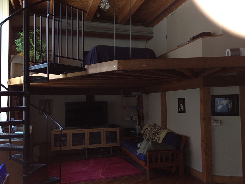 1st image of 1872 N Clybourn Ave APT 209