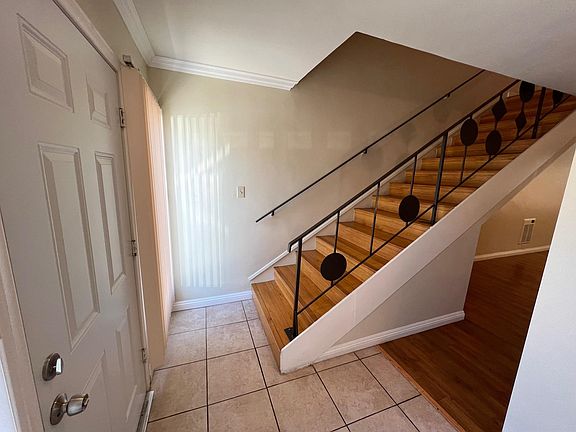 3rd image of 645 Fairview Ave APT 14