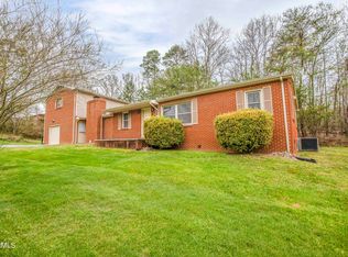 11151 Beals Chapel Rd, Lenoir City, TN 37772