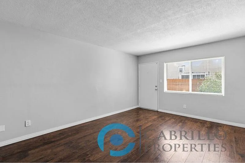 1 bed, 1.0 bath, 550 sqft, $1,995 — Photo 3