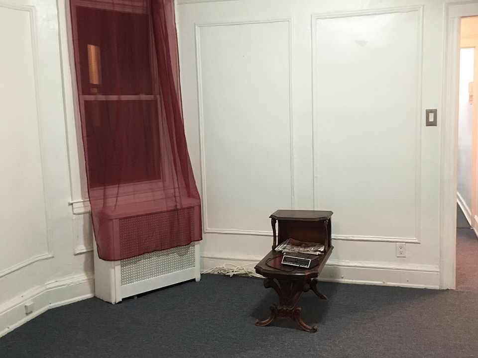 2nd image of 4747 51st Ave #1