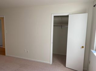 10679 Myrtle Oak Ct, Burke, VA 22015