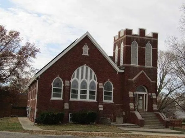 413 Logan St, Emden, IL 62635