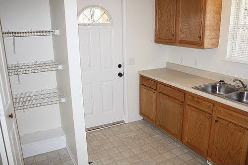 2nd image of 1017 Madison Ave SE