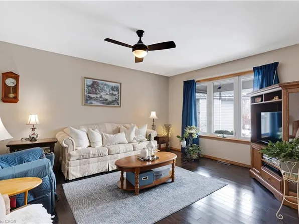15 Erin Ct, Aylmer, ON N5H 3G6