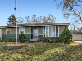 80 Sherrie Ln, Woodbury, MN 55125