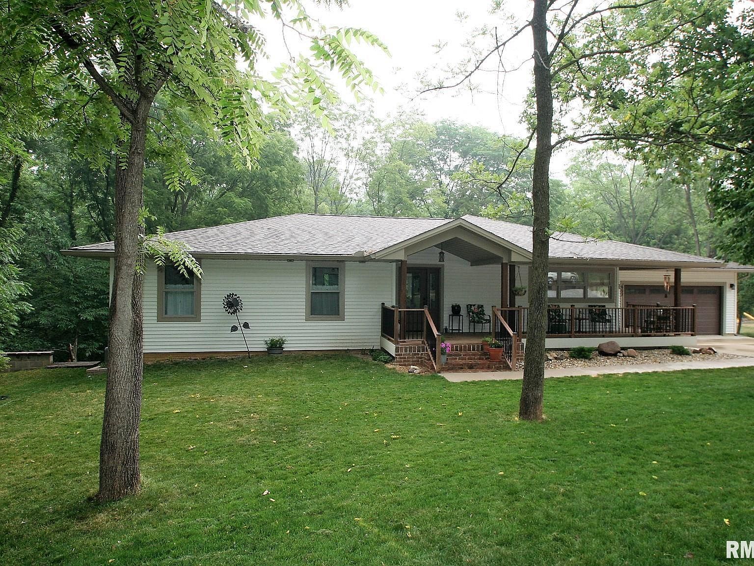 657 Heritage Dr, Mackinaw, IL 61755 Zillow