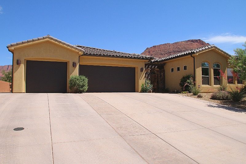 1st image of 485 W Tenaya Dr