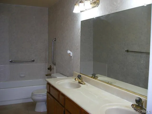 618 Fairview Ave #113 — Photo 6