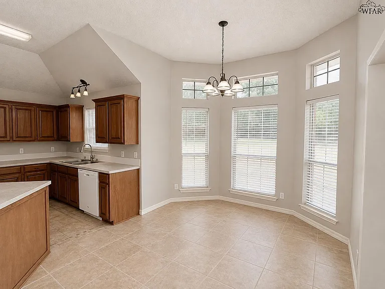 5201 Pebblestone Dr — Photo 8