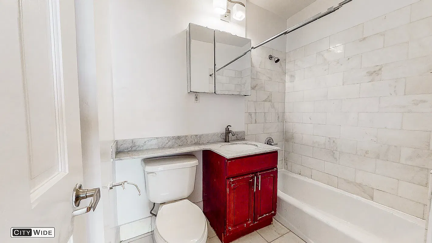 415 East 78th Street — Photo 4