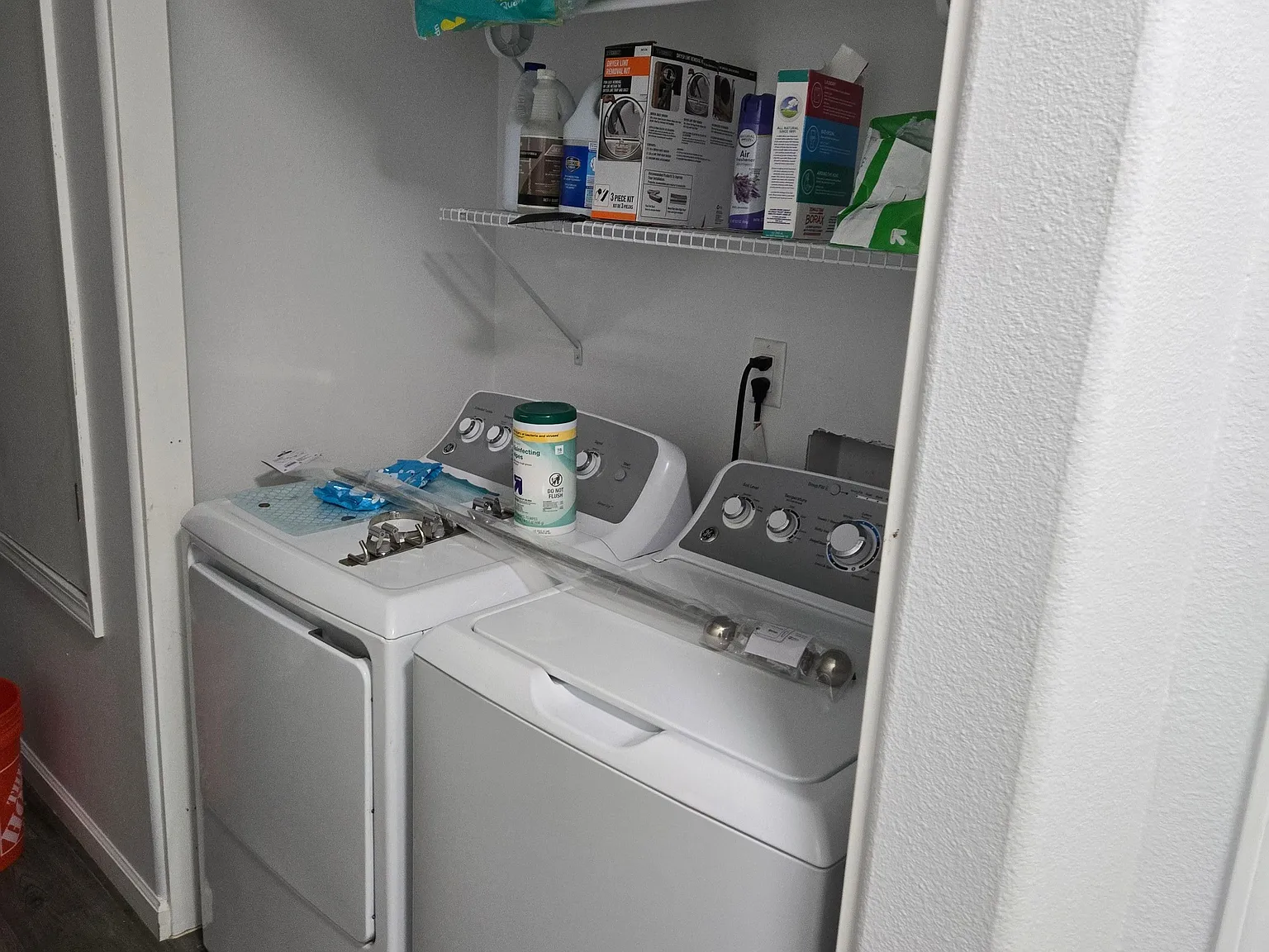 3 bed, 2.0 bath, 1172 sqft, $2,700 — Photo 4