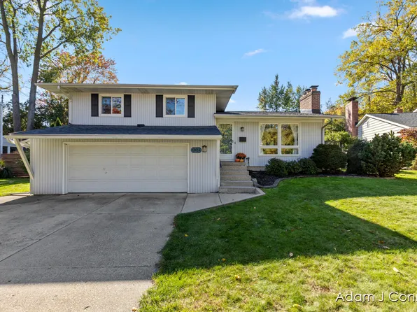 1924 8th St NW, Grand Rapids, MI 49504