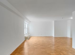 2055 1/2 Center Ave #11E, Fort Lee, NJ 07024