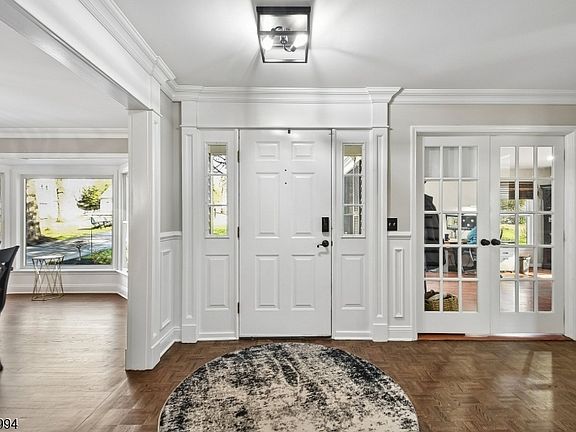 3rd image of 12 Spring Brook Dr