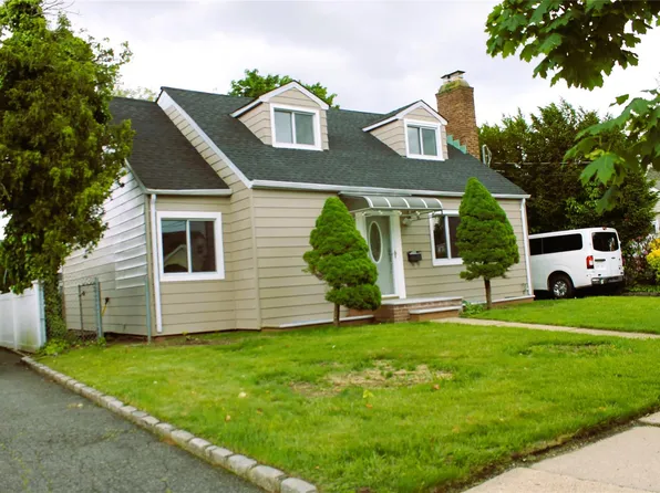 1535 Mattison Street, Baldwin, NY 11510