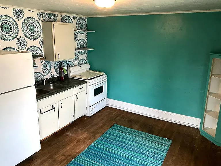 2 bed, 1090 sqft, $1,000 — Photo 2