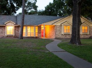 10403 Raritan Dr, Houston, TX 77043