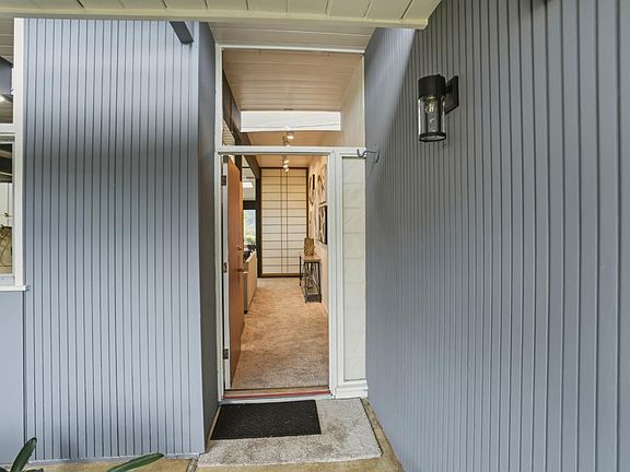 5th image of 1712 Lexington Ave