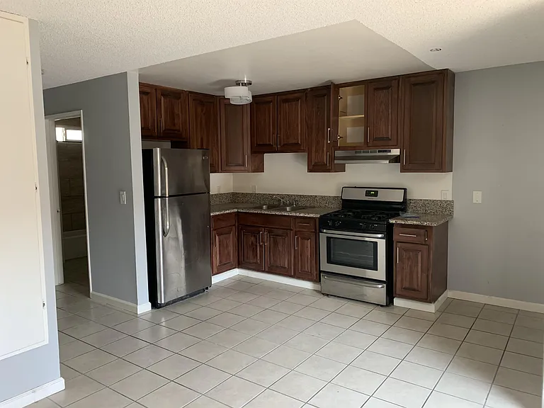 4323 Perlita Ave #8 — Photo 2