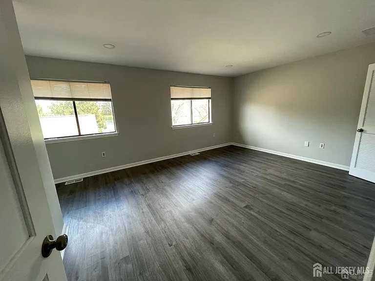 42 Ashford Dr — Photo 13