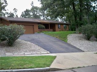 153 Knollwood Rd, Manchester, CT 06042