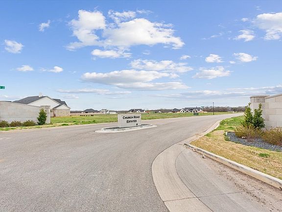 3rd image of 109 Amistad Cir