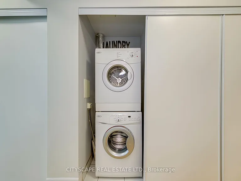 8 Scollard St #1108 — Photo 19