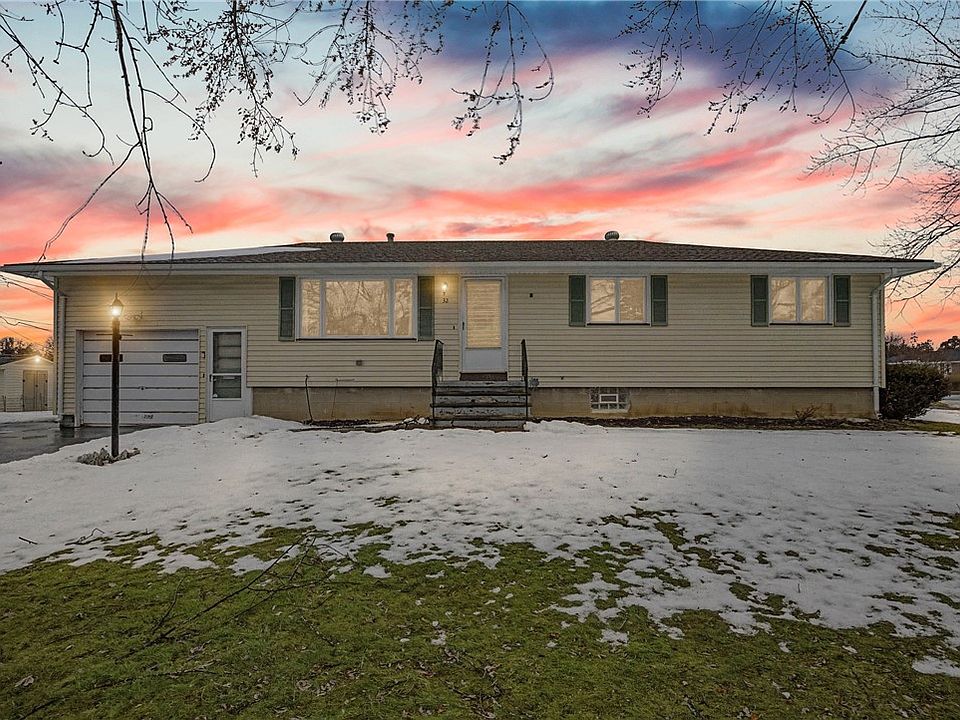 1st image of 32 Drexel Dr