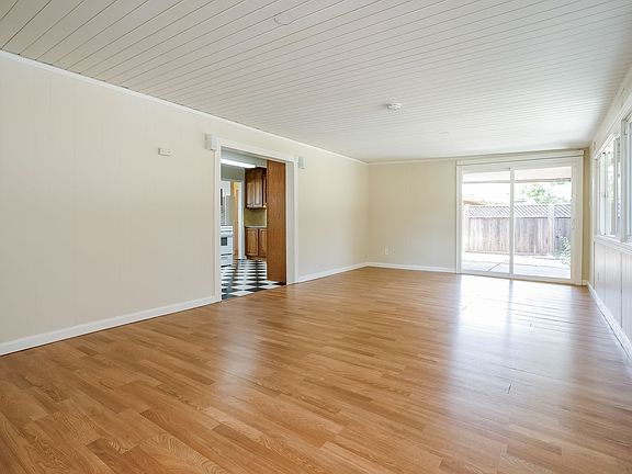 3rd image of 501 Marina Rd