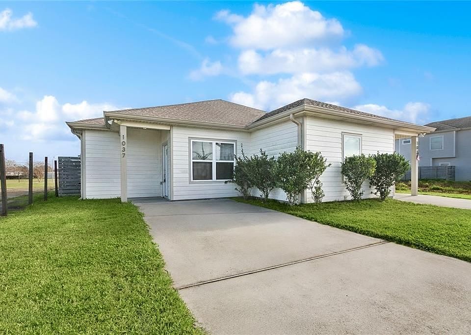 1st image of 1037-1039 Orange Blossom Ln #1037