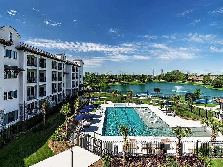 Arista Riverstone 62+ Active Adult Apartment Homes — Photo 6