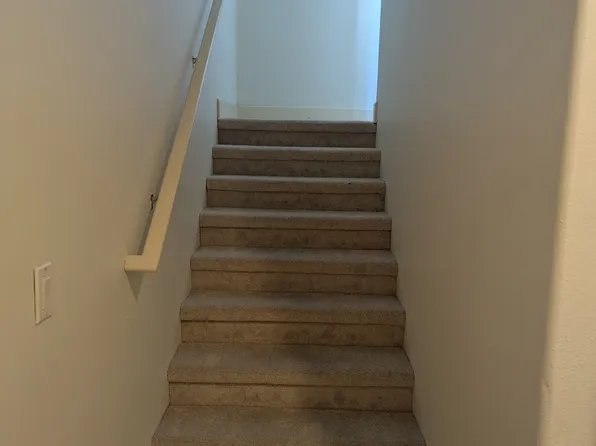 610 S Nevada St, Portland, OR 97219