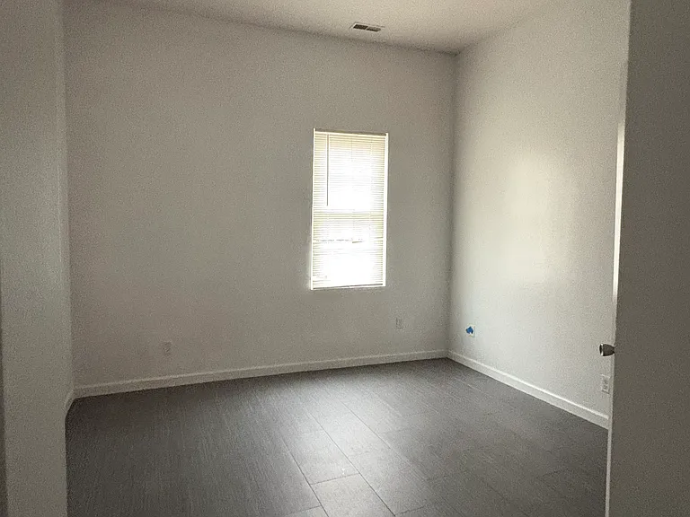 1223 W Leigh St #C — Photo 5