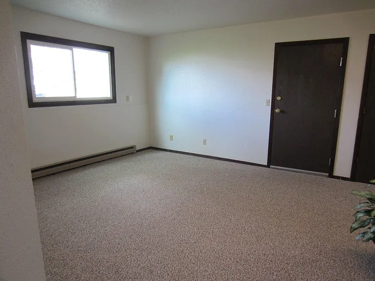 Dakota Village Apartments — Photo 6