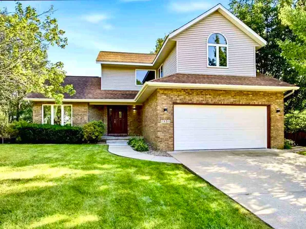 1935 Flanigan Ct, Iowa City, IA 52246