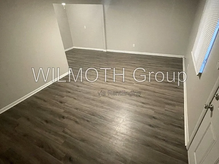 135 W Hendricks St #8 — Photo 3