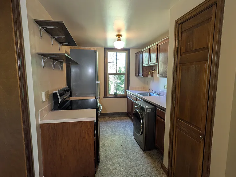852 N Summit Blvd #403 — Photo 6