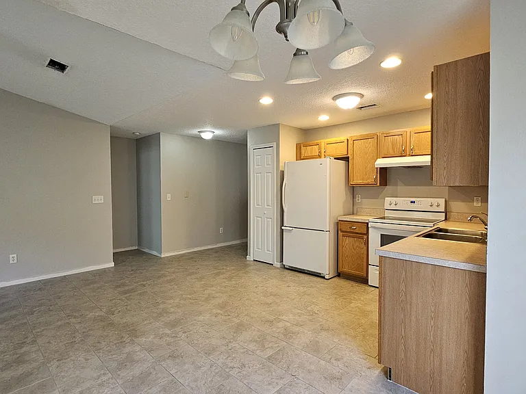 22 Wellwood Ln — Photo 3