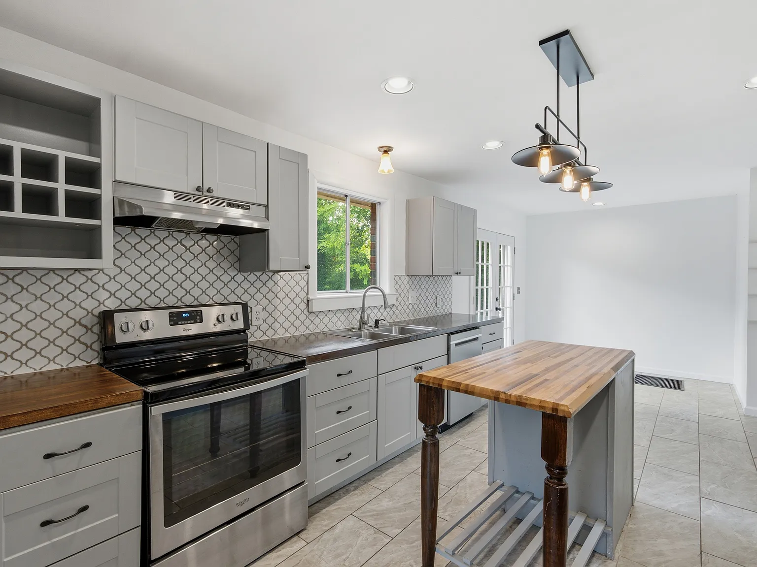 3 bed, 1734 sqft, $3,125 — Photo 4
