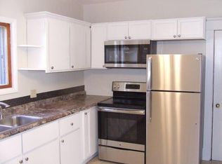 86 S Howell St FL 2ND, Hillsdale, MI 49242