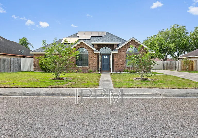 5233 Clearview Dr — Photo 1