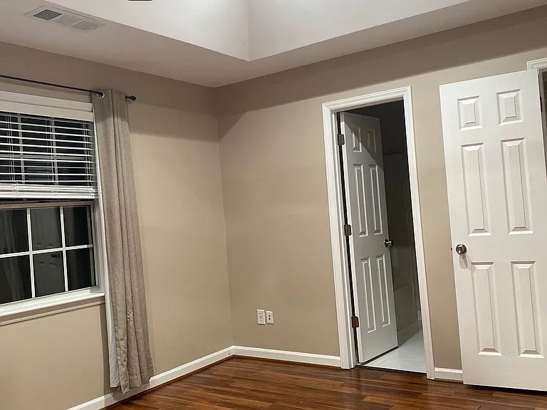 3911 Landover Dr — Photo 13