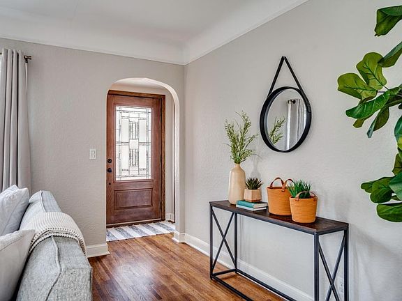 4th image of 3949 Drew Ave S