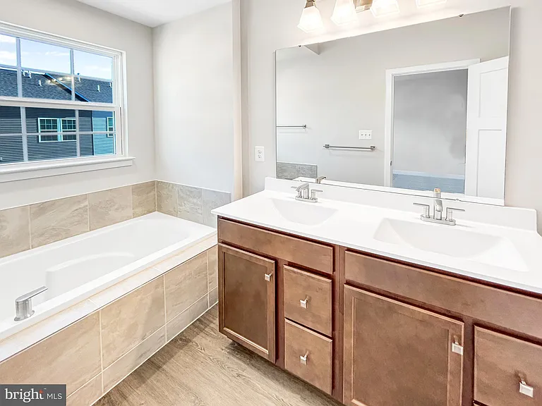 1785 Atlas Dr — Photo 9
