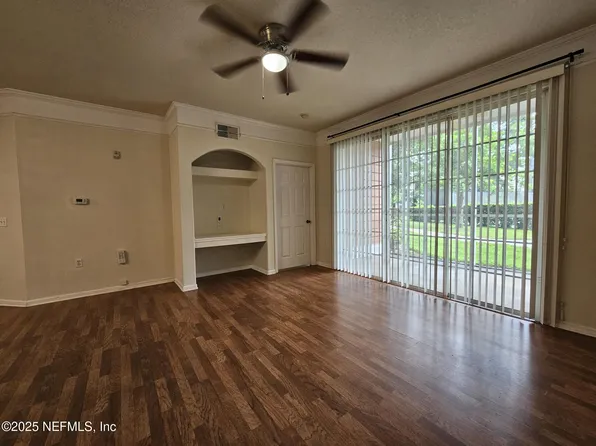 8550 TOUCHTON Road #218, Jacksonville, FL 32216