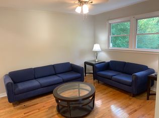 7 Dogwood Acres Dr #B, Chapel Hill, NC 27516