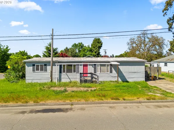 1596 W 10th Ave, Junction City, OR 97448